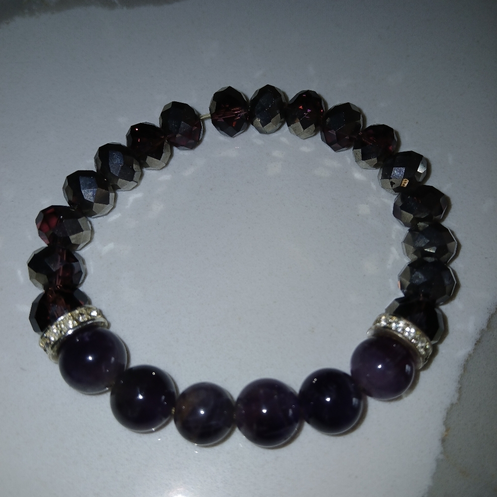 Elegant Purple and Silver Beaded Bracelet